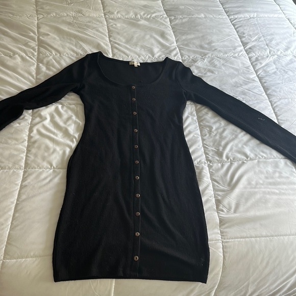 Heart & Hips Dresses & Skirts - Black long sleeve short dress